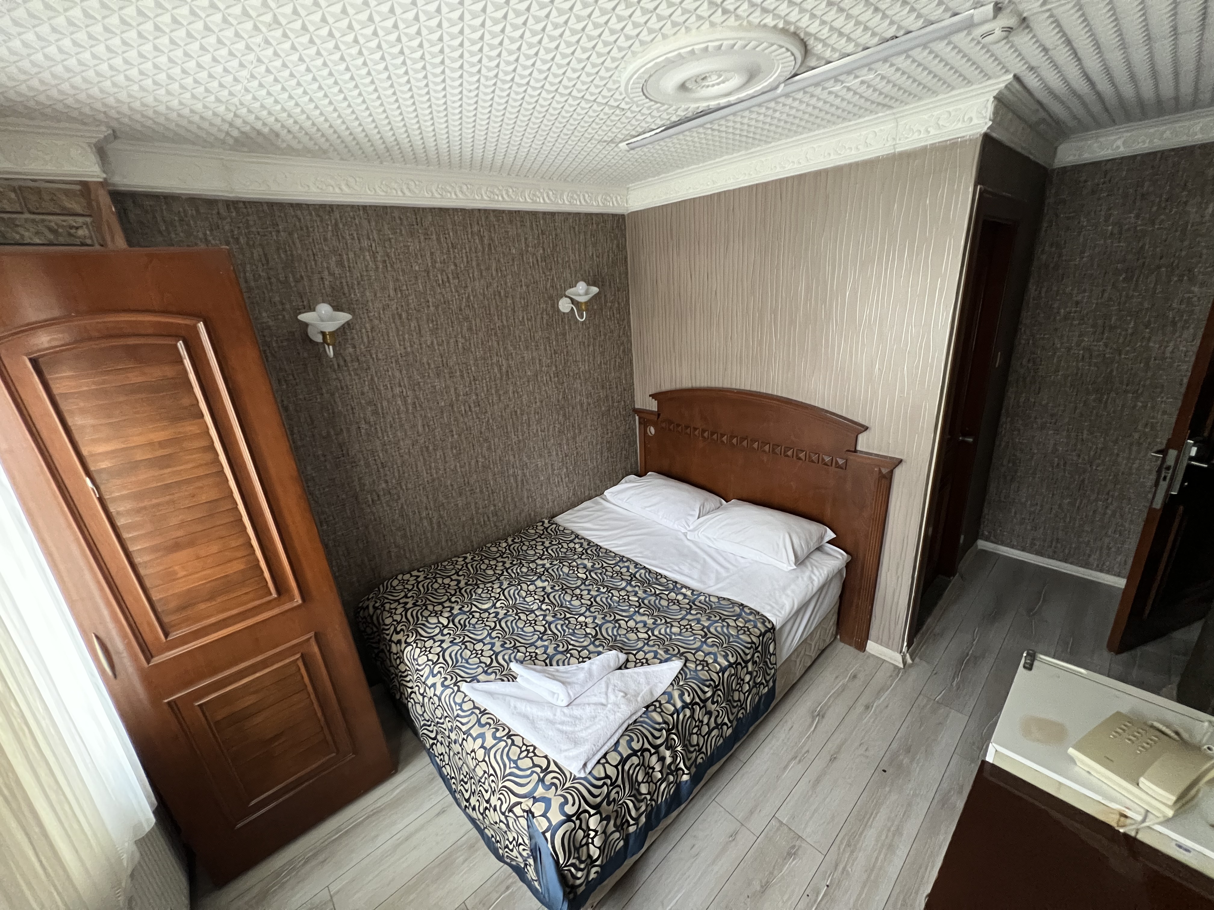 Room Thumbnail 2